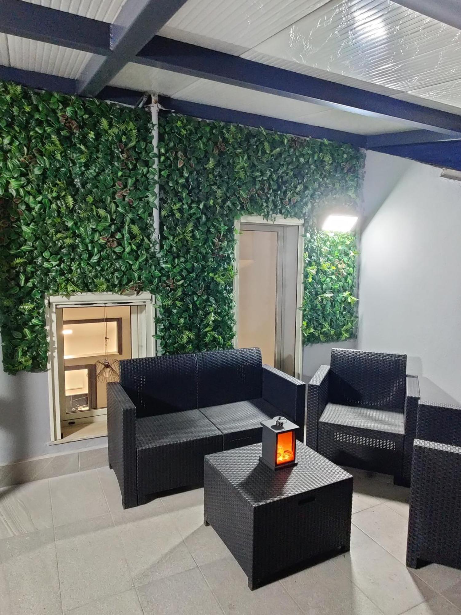 Delph'S House Apartment Катания Екстериор снимка