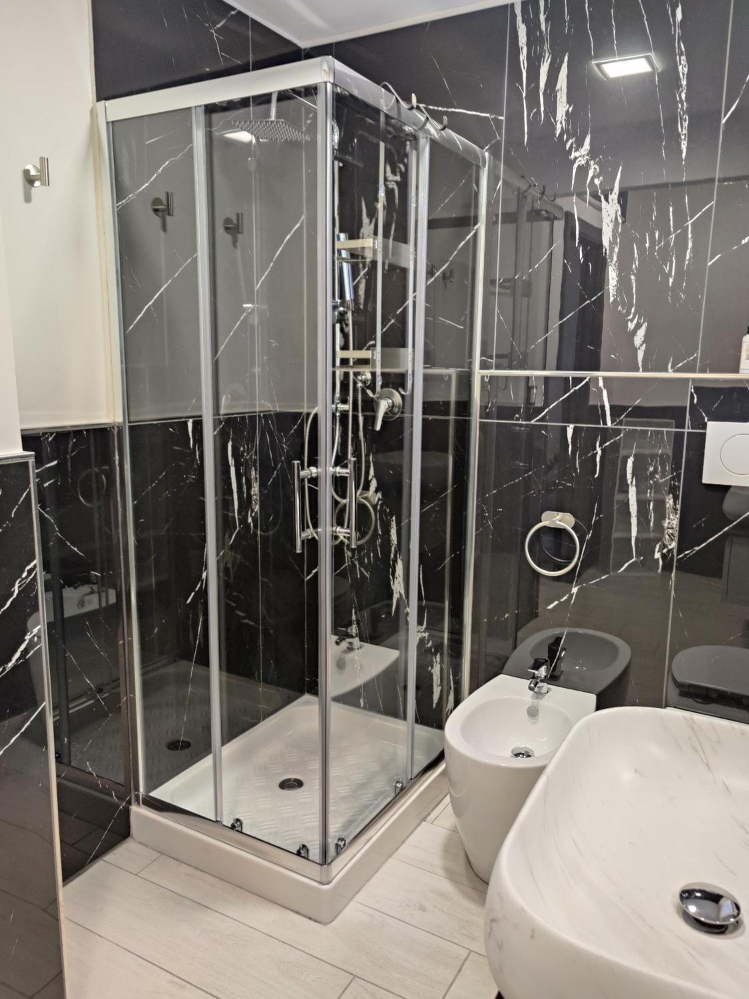 Delph'S House Apartment Катания Екстериор снимка