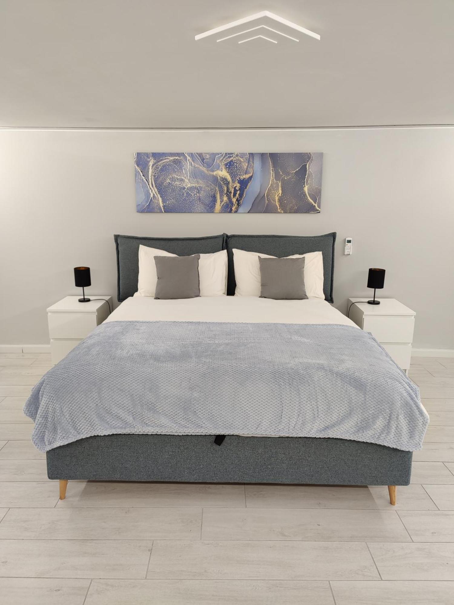 Delph'S House Apartment Катания Екстериор снимка
